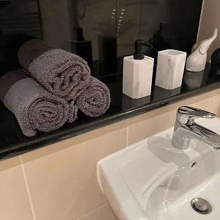Private And Private Bathroom Проживание в семье